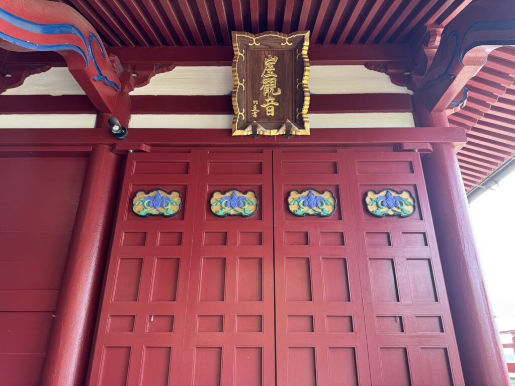 大福寺崖観音の本堂