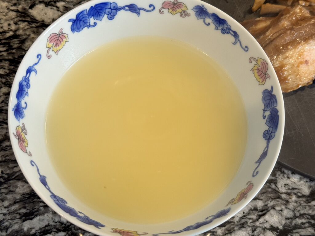 ラーメンスープが完成した様子