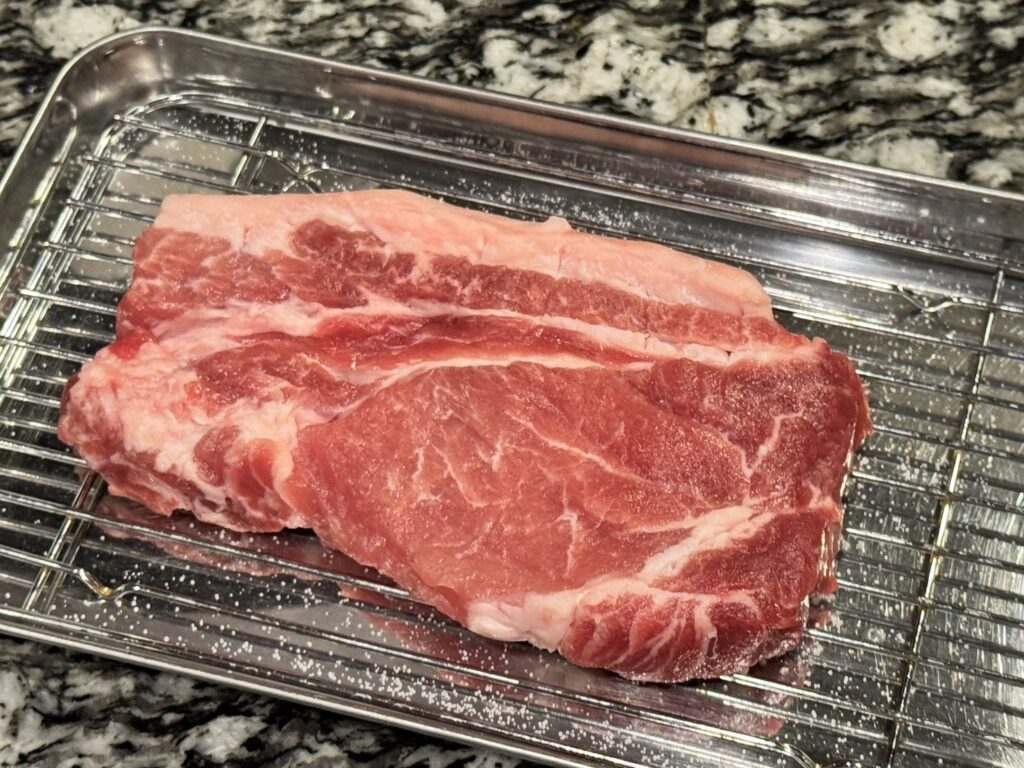 4時間乾燥させた豚肉